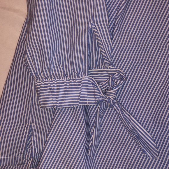 NWT LOFT blue stripe off the shoulder top. Size M - Picture 4 of 6